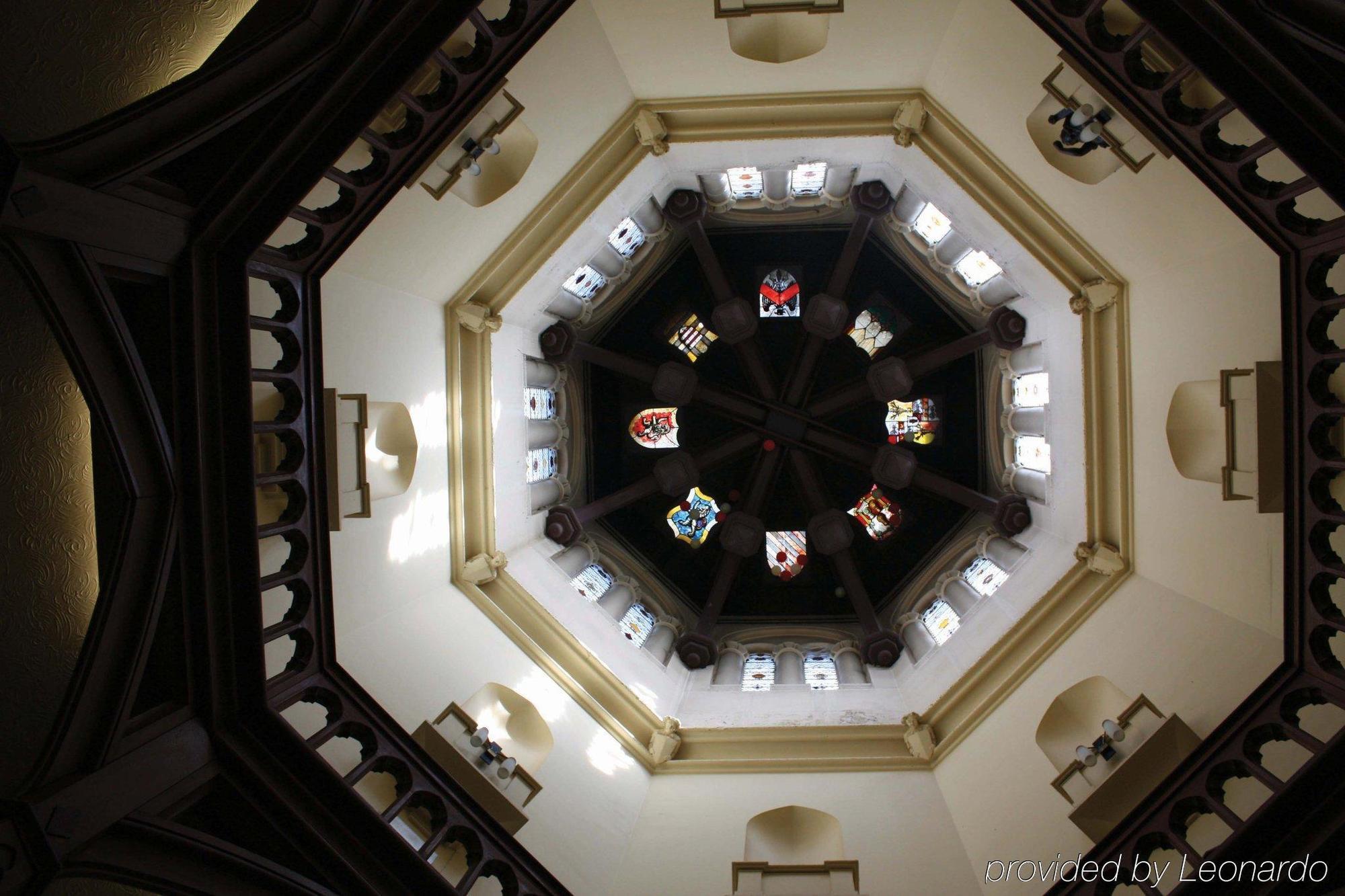 Studley Castle Hotel Interior foto